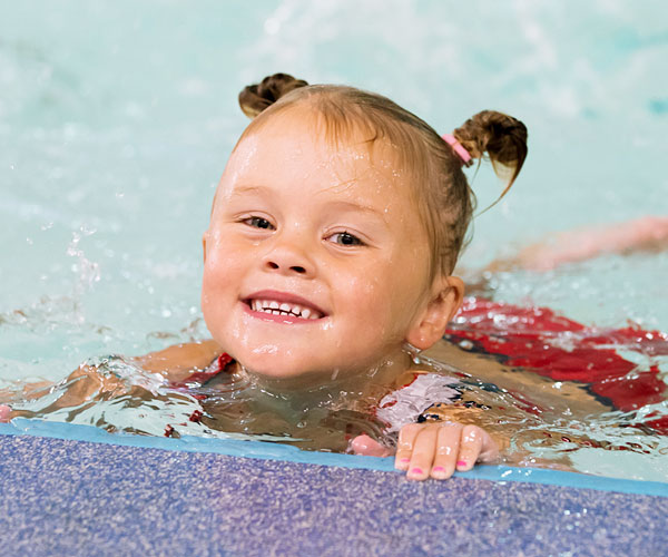 baby-and-Toddler-Swimming-lessons-600x500