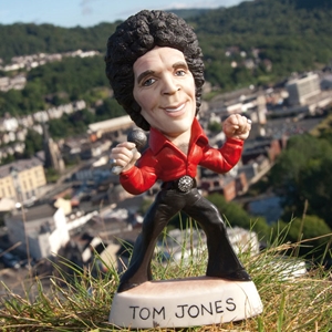 Tom-Jones-Grogg