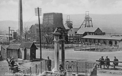 Cilfynydd War Memorial c.1950