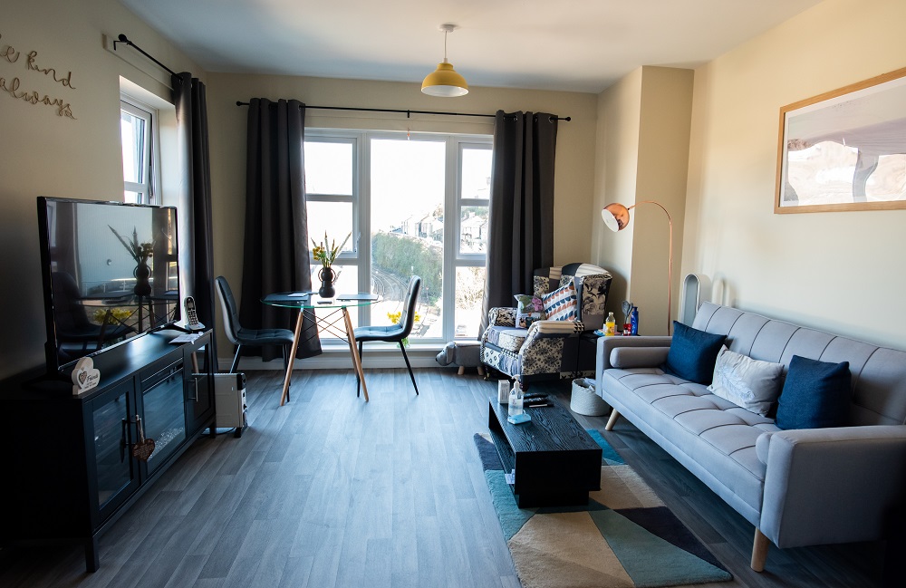 Cwrt yr Orsaf Lounge