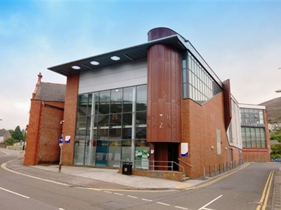 Porth Plaza