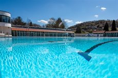 Y Cyngor Yn Cyhoeddi'r Sesiwn Nofio Dydd Calan Cyntaf Erioed Yn Lido Ponty!