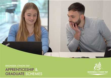 Apps&amp;amp;Grads-generic-photo-2