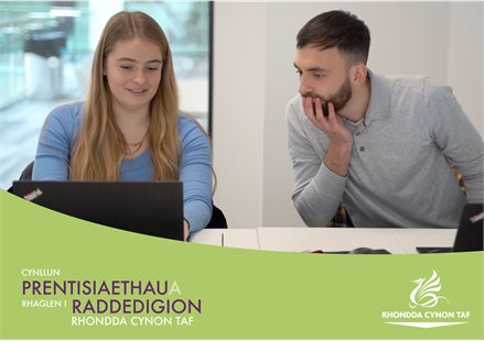 Apps&amp;amp;Grads-generic-photo-2-WELSH