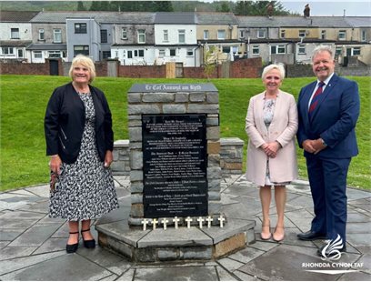 Cwmparc Memorial for Contensis