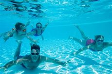 Free family summer holiday swims