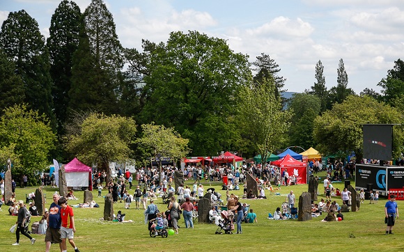Aberdare Crowd