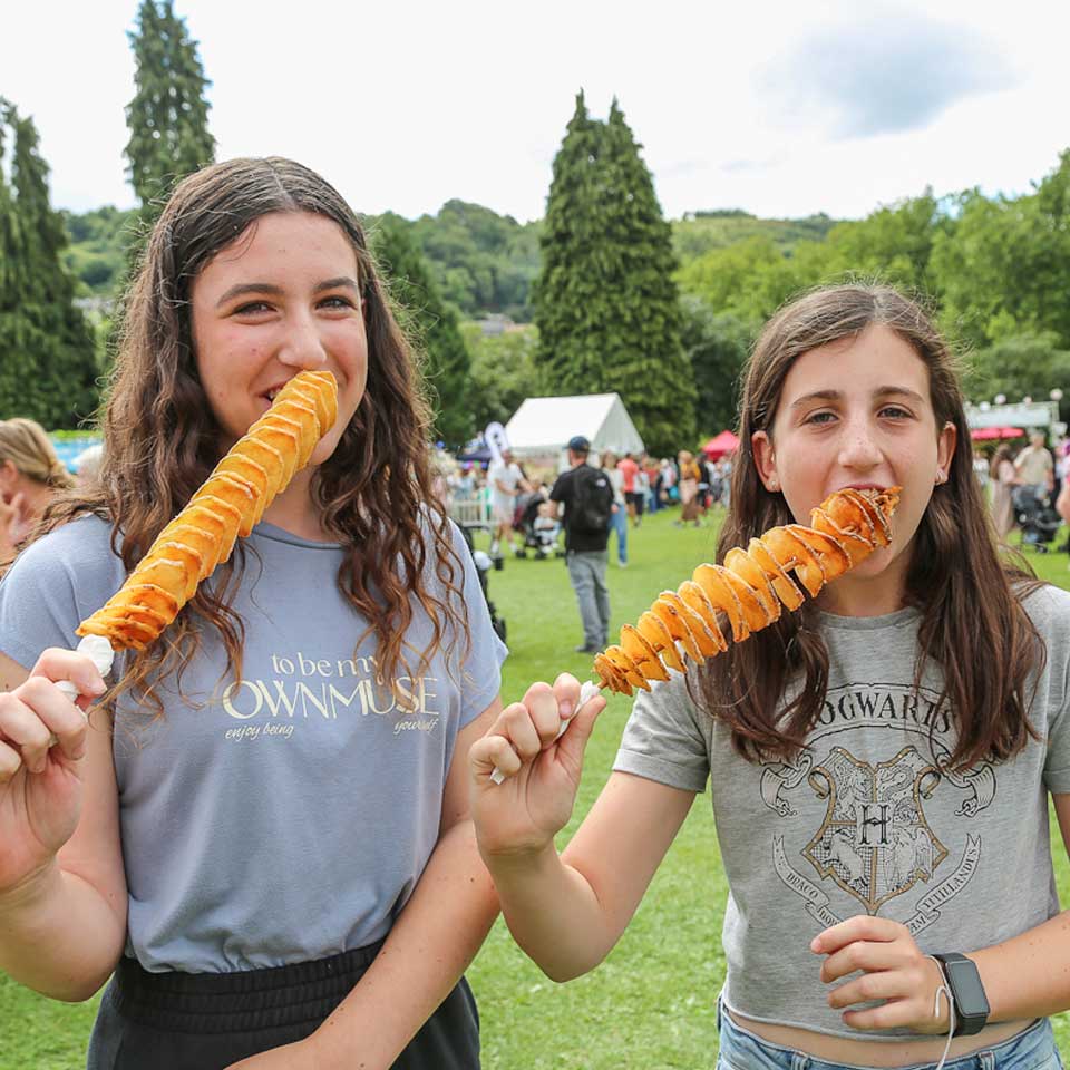 Eating-at-The-Big-Welsg-Bite