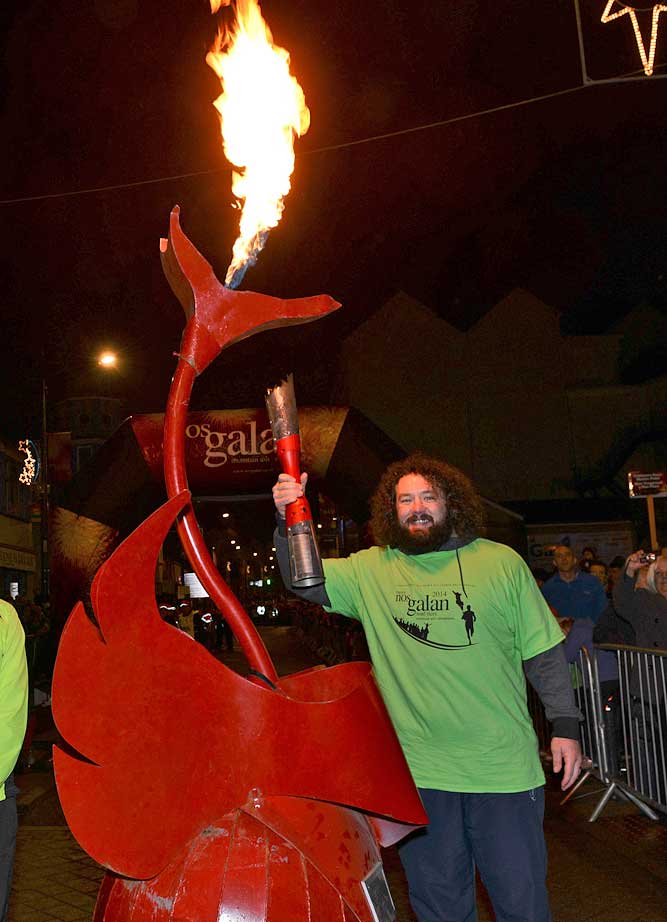 adam-jones-at-Nos-Galan