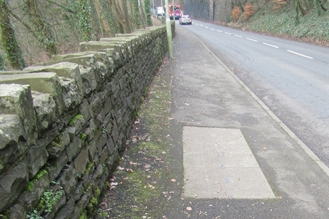 Wall repairs to begin at A4054 Cardiff Road at Taff's Well