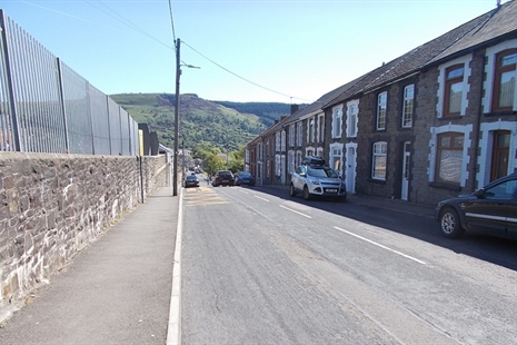 Cynigion Llwybrau Diogel ar gyfer Cwm-parc wedi symud ymlaen i'r cam nesaf