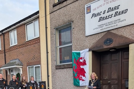 A Blue Plaque for the World-Famous Parc & Dare Band