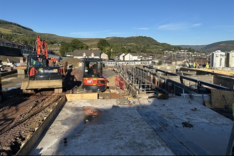 Y diweddaraf ar ddatblygiad cyffrous ar safle hen gartref gofal Bronllwyn