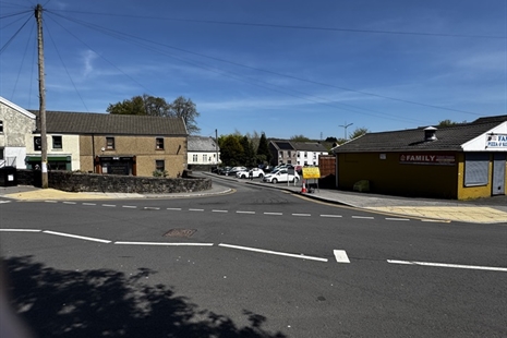 Temporary arrangements for road users during drainage work in Hirwaun