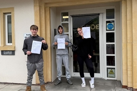 Care Experienced Teenagers Get to Work - and help community